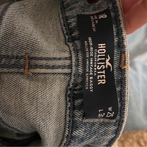 Hollister High Rise Ripped Vintage Baggy Jeans - Picture 7 of 7